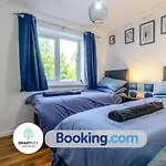 2Bedroom Apt In Egham With Free Parking